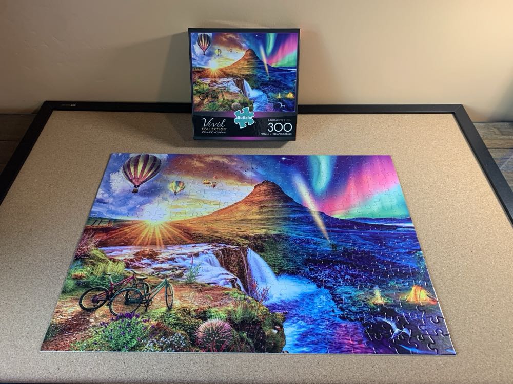 40 Icelandic Mountain - Buffalo Games puzzle collectible [Barcode 079346027484] - Main Image 3