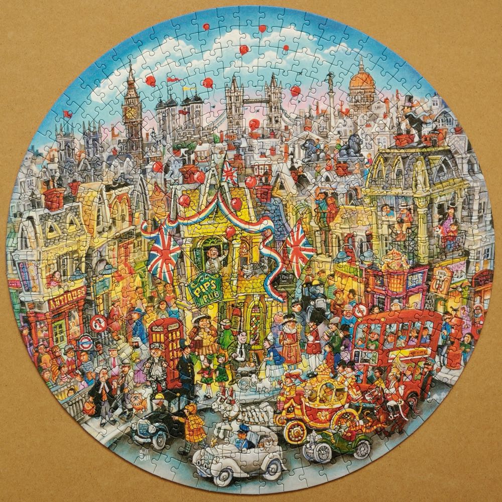 Rooftops & Pageantry🔴 - Gibsons puzzle collectible [Barcode 5012269030501] - Main Image 3