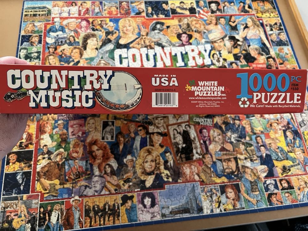 Country Music - 2010 - White Mountain puzzle collectible [Barcode 724819251636] - Main Image 3