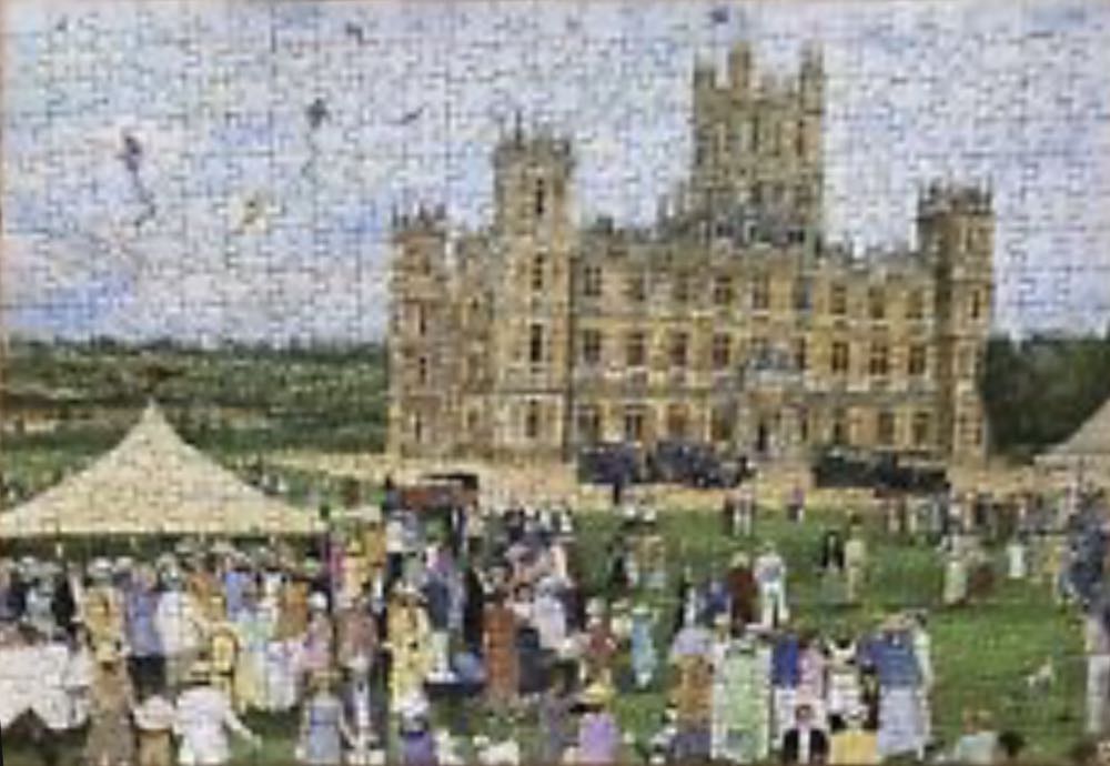 Highclere Castle - Gibsons puzzle collectible [Barcode 5012269030723] - Main Image 3