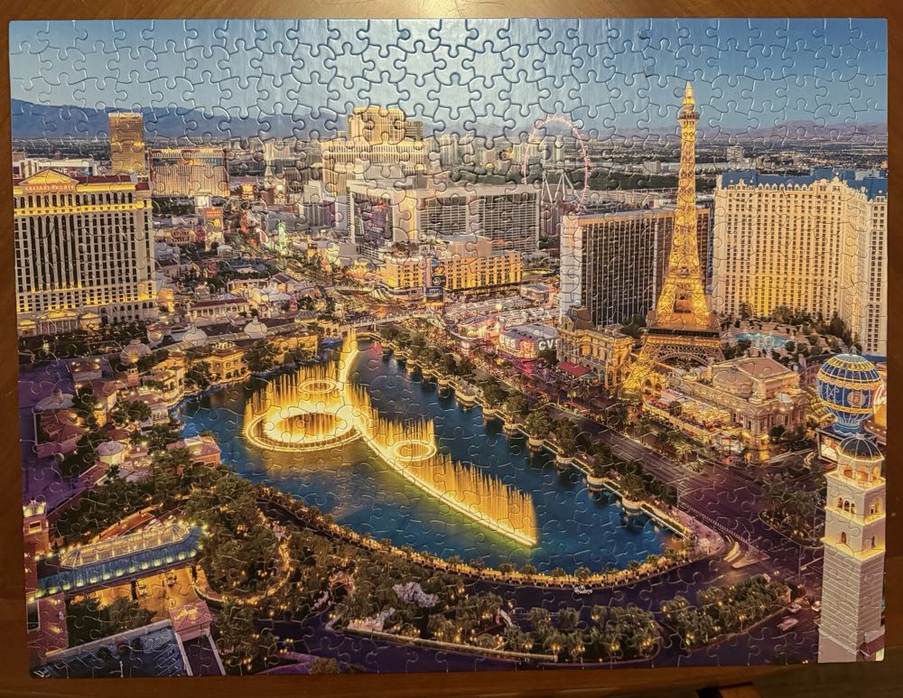 Las Vegas - Ceaco puzzle collectible [Barcode 021081232234] - Main Image 3