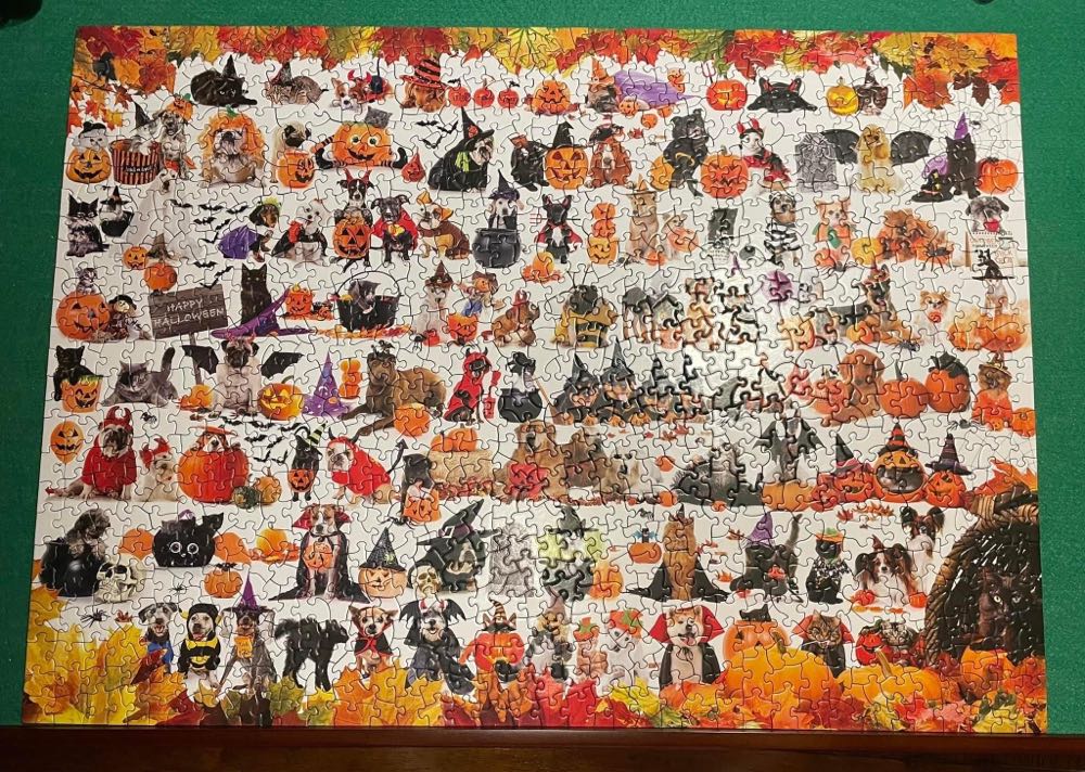 Halloween pets - EuroGraphics puzzle collectible [Barcode 628136656542] - Main Image 3