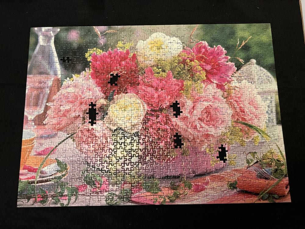 Wild Rose Bouquet - Ravensbuger puzzle collectible [Barcode 4005556158256] - Main Image 3