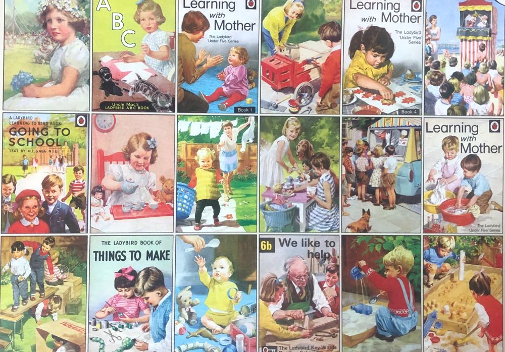 Ladybird Classic Collection  - Falcon de luxe puzzle collectible [Barcode 8710126109298] - Main Image 2