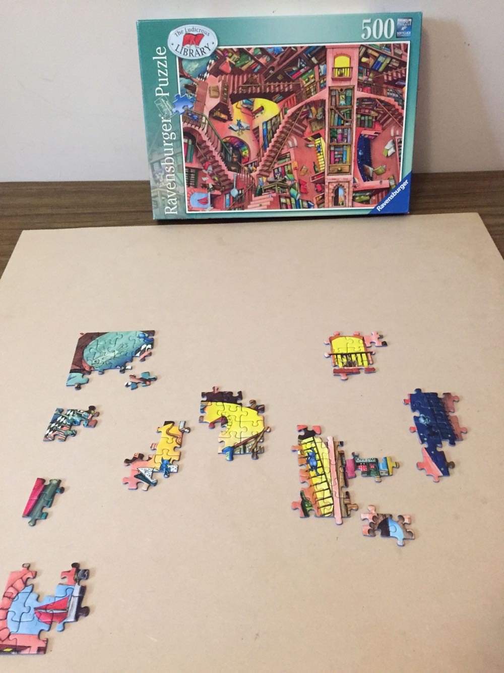 The Ludicrous Library - Ravensburger puzzle collectible [Barcode 4005556142040] - Main Image 2