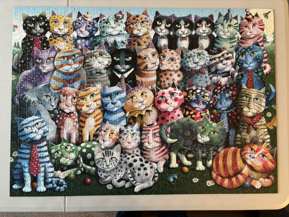 Cat Family Reunion - Ravensburger puzzle collectible - Main Image 2