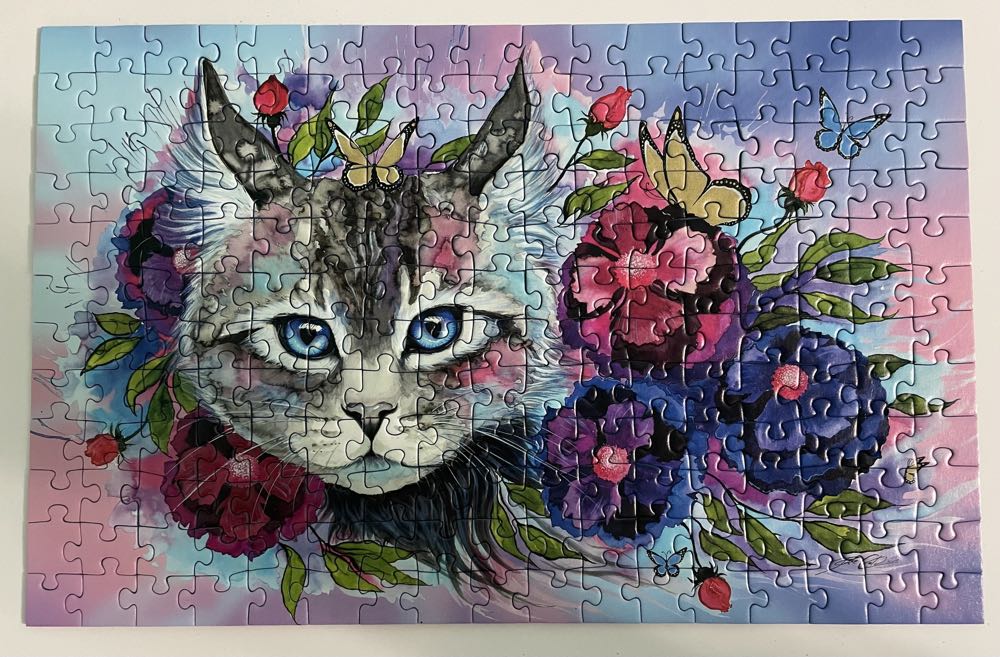 Cateye - Ravensburger Completed puzzle collectible - Main Image 2