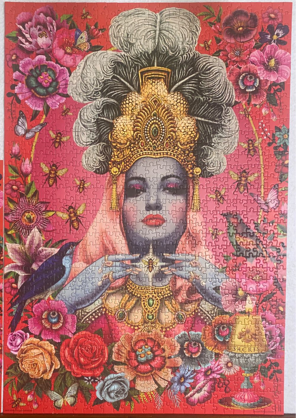 Queen Bee  - Genuine Fred puzzle collectible [Barcode 728987036255] - Main Image 3