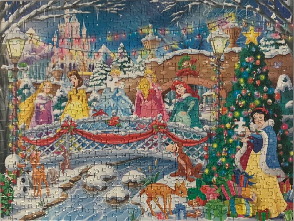 Disney- Princess Christmas Celebrations - Ravensburger puzzle collectible [Barcode 4005556147786] - Main Image 2