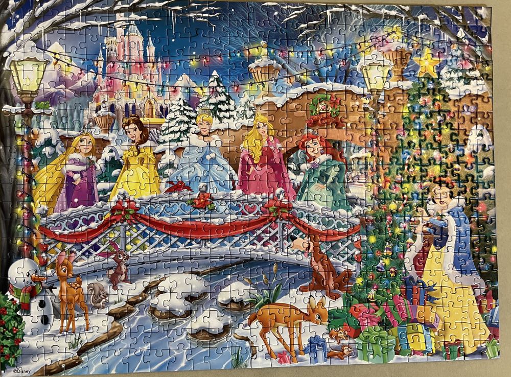 Disney- Princess Christmas Celebrations - Ravensburger puzzle collectible [Barcode 4005556147786] - Main Image 3