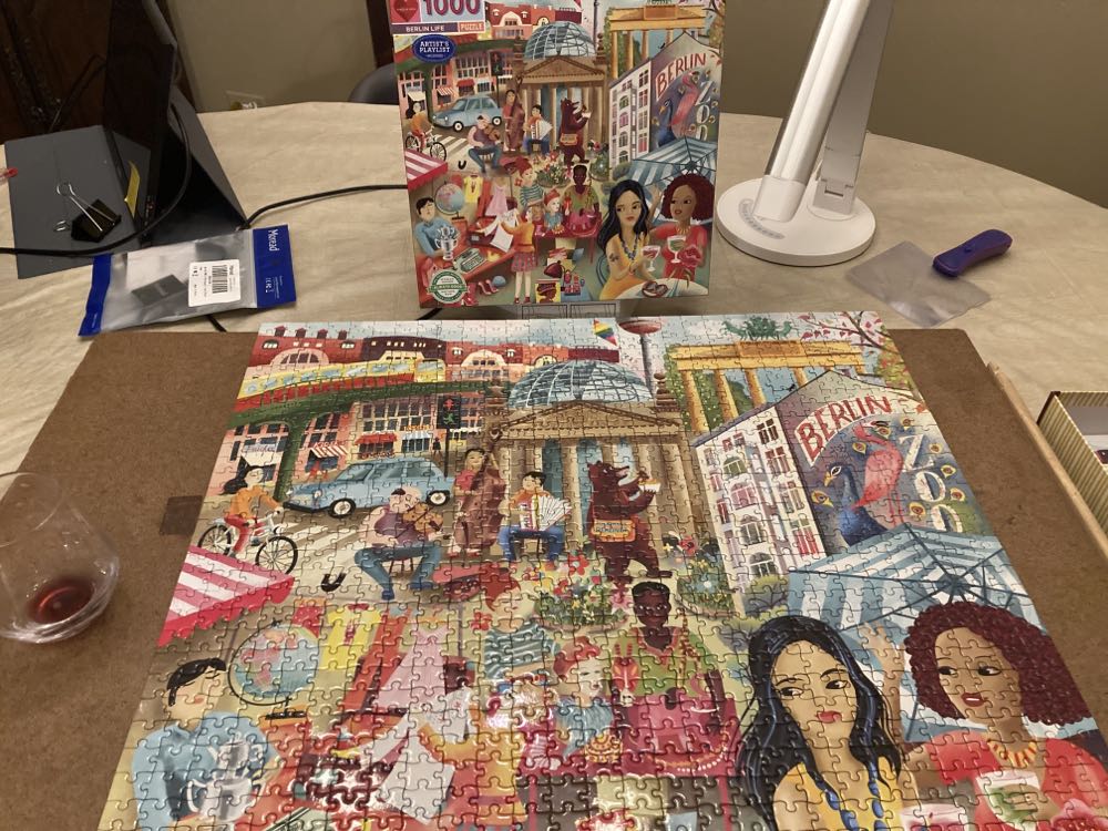 Berlin Life - eeBoo Puzzles puzzle collectible [Barcode 689196511561] - Main Image 3
