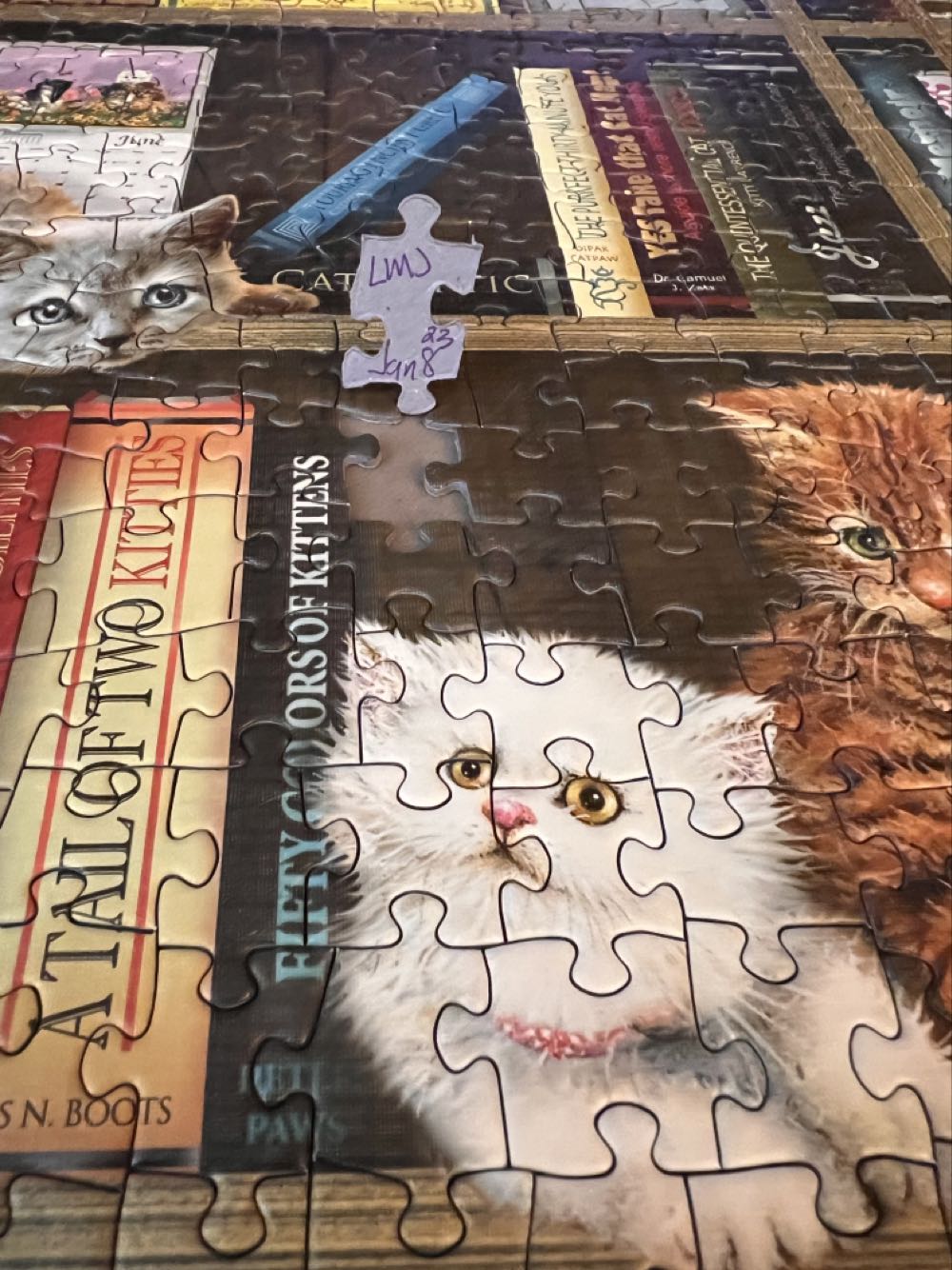 Kitty Librarians - Cobble Hill puzzle collectible [Barcode 625012803342] - Main Image 4