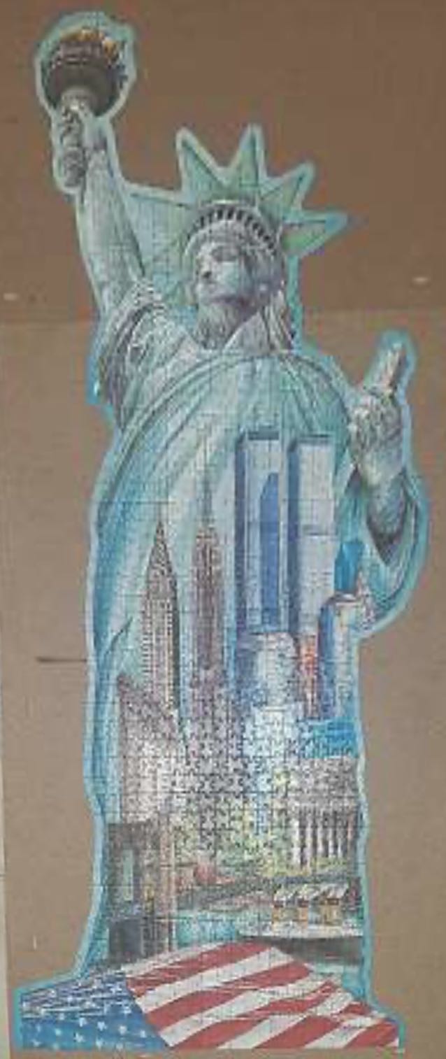 X Cheryl - Statue of Liberty 💎 - Ravensburger puzzle collectible [Barcode 4005556161515] - Main Image 3