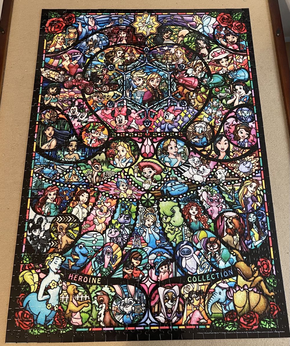 Disney & Pixar Heroine Stained Art - Tenyo puzzle collectible [Barcode 4905823860281] - Main Image 2