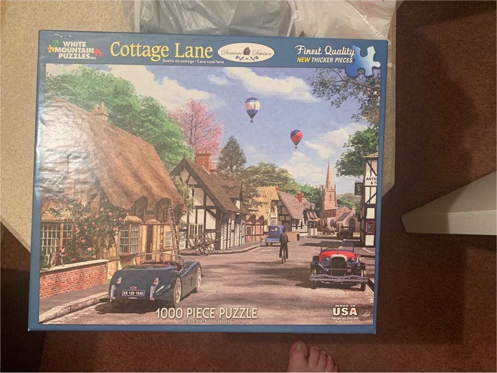 Cottage Lane - White Mountain puzzle collectible [Barcode 724819255719] - Main Image 2