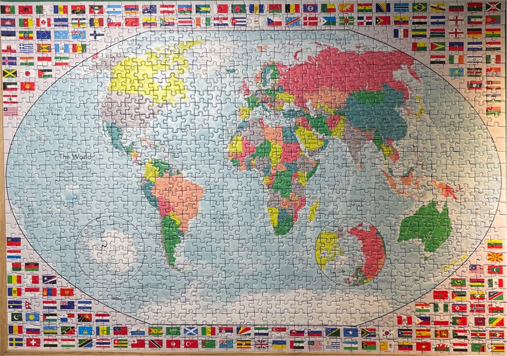 Portrait Of The Earth 2 - Ravensburger puzzle collectible [Barcode 4005556152537] - Main Image 2