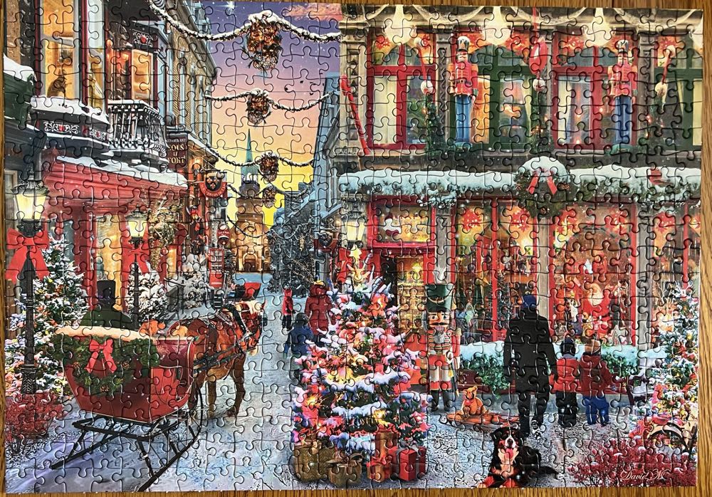 Festive Boulevard - Gibsons puzzle collectible [Barcode 5012269031386] - Main Image 2