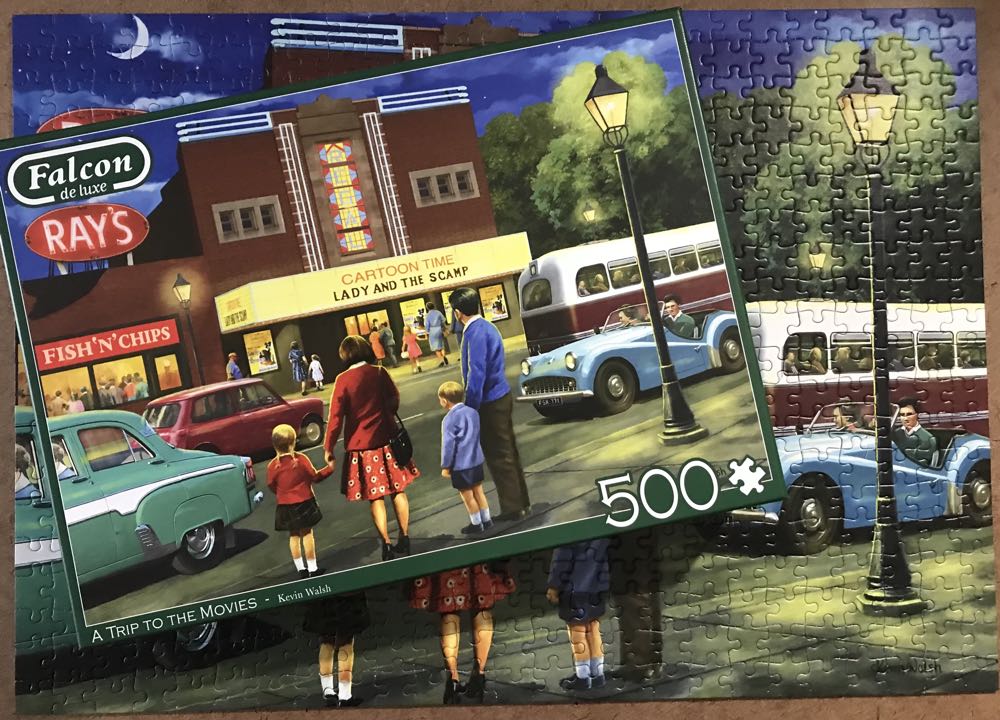 A Trip To The Movies - Falcon de luxe puzzle collectible [Barcode 8710126112403] - Main Image 3