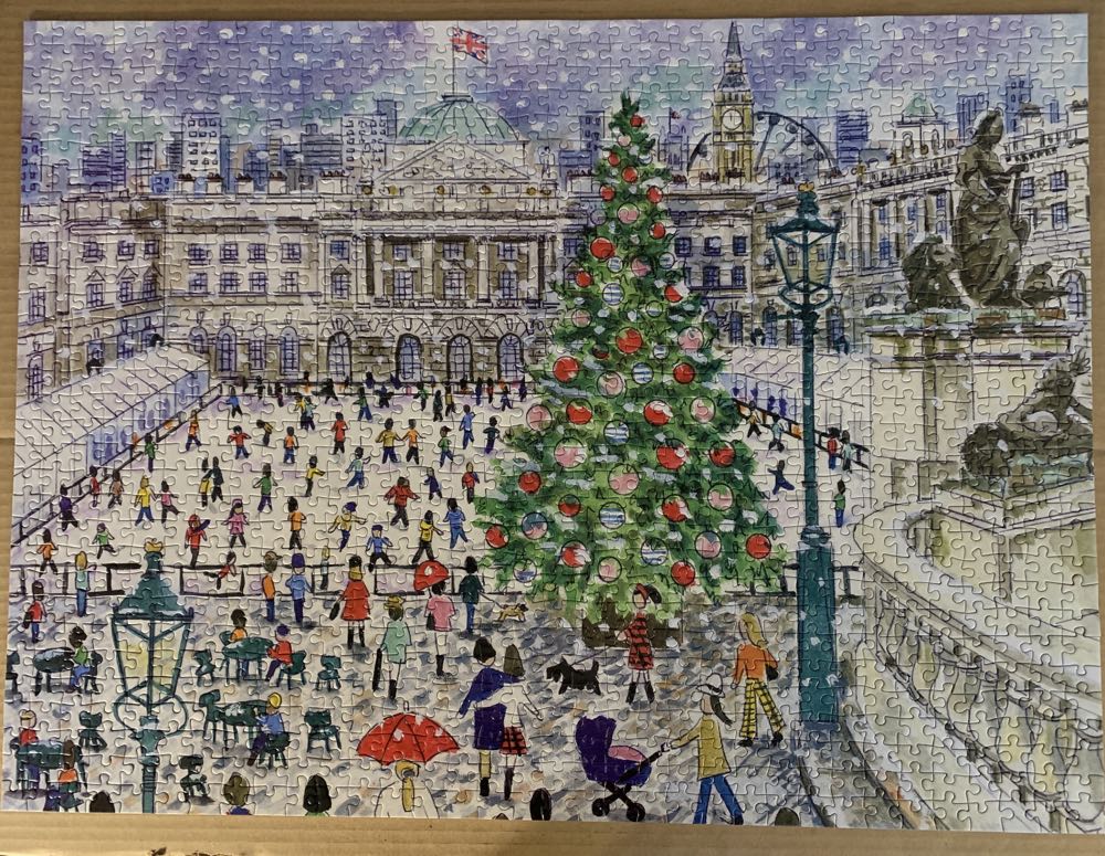 Christmas in London - Galison puzzle collectible [Barcode 9780735372153] - Main Image 2