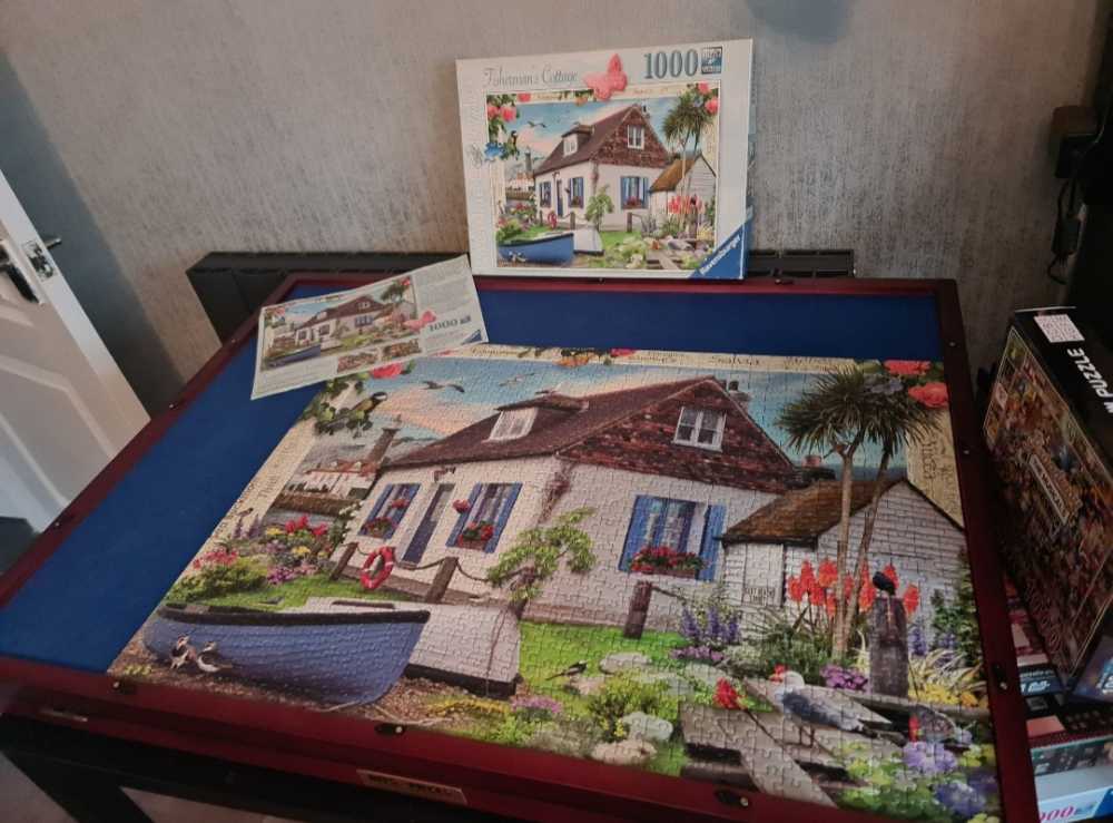 **Fisherman Cottage - Ravensburger Cottage Collection puzzle collectible - Main Image 2