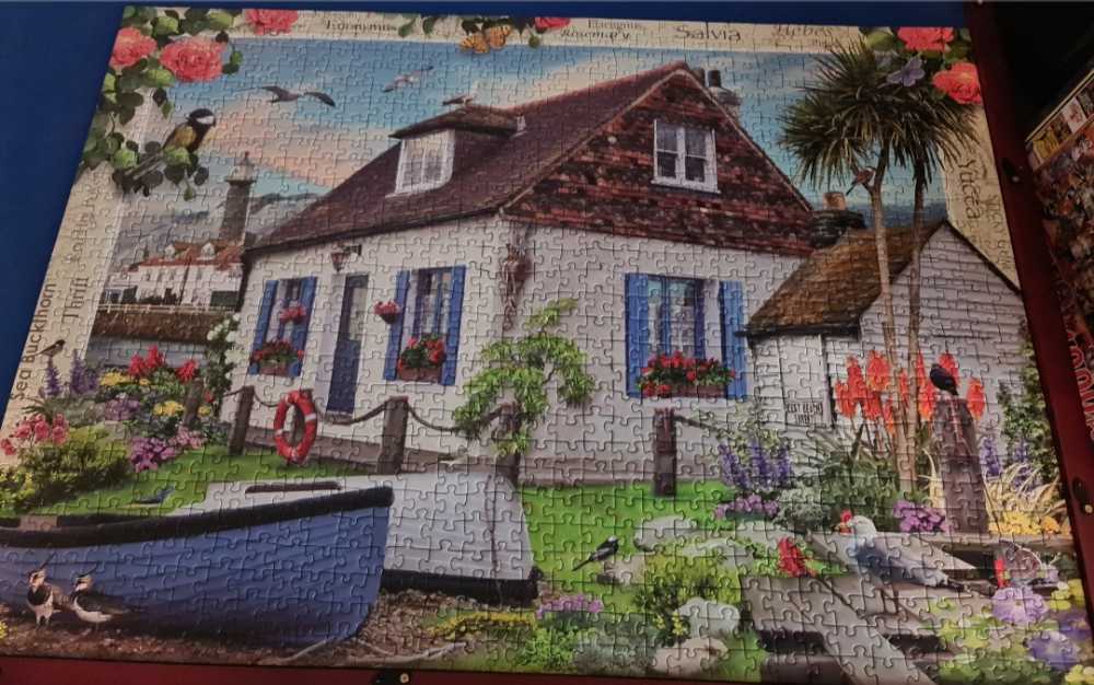 **Fisherman Cottage - Ravensburger Cottage Collection puzzle collectible - Main Image 3