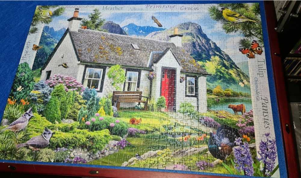 *12  Lochside Cottage 😁 COMPLETED 03/02/2021 - Ravensburger Cottage Collection puzzle collectible - Main Image 3