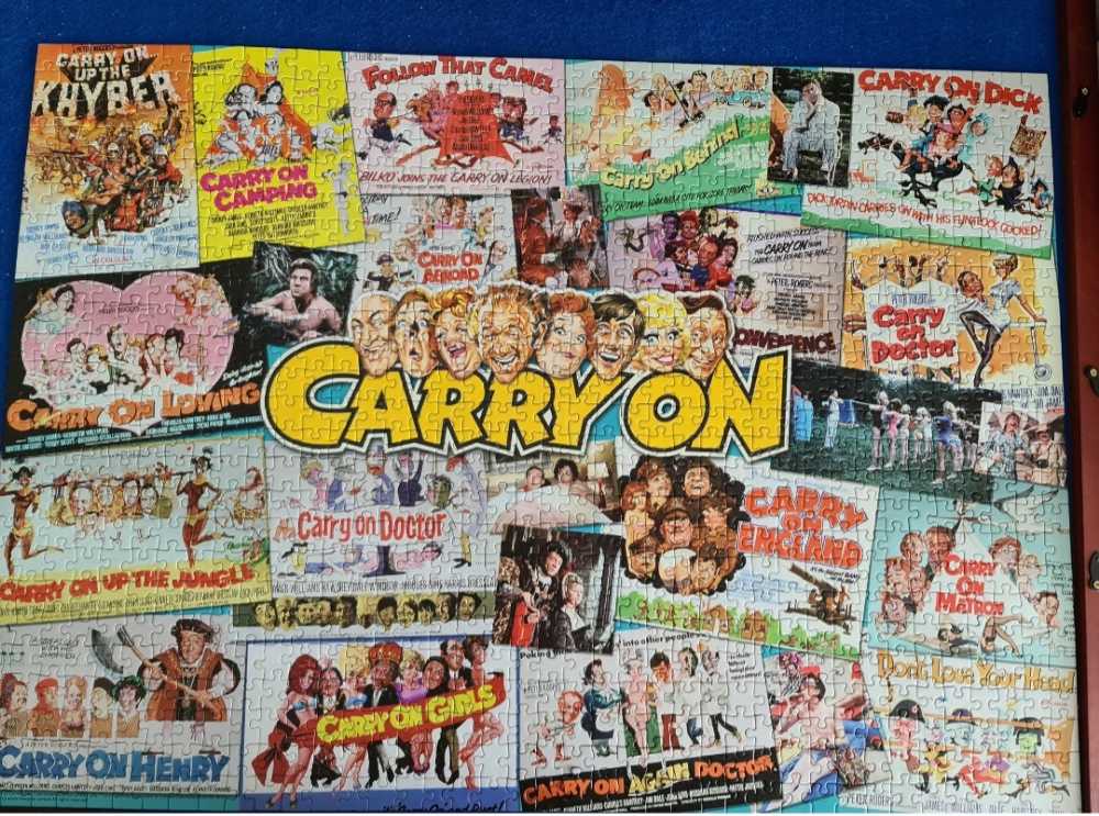 *Carry On. 😁 COMPLETED 03/10/2021 - Falcon de luxe puzzle collectible - Main Image 3