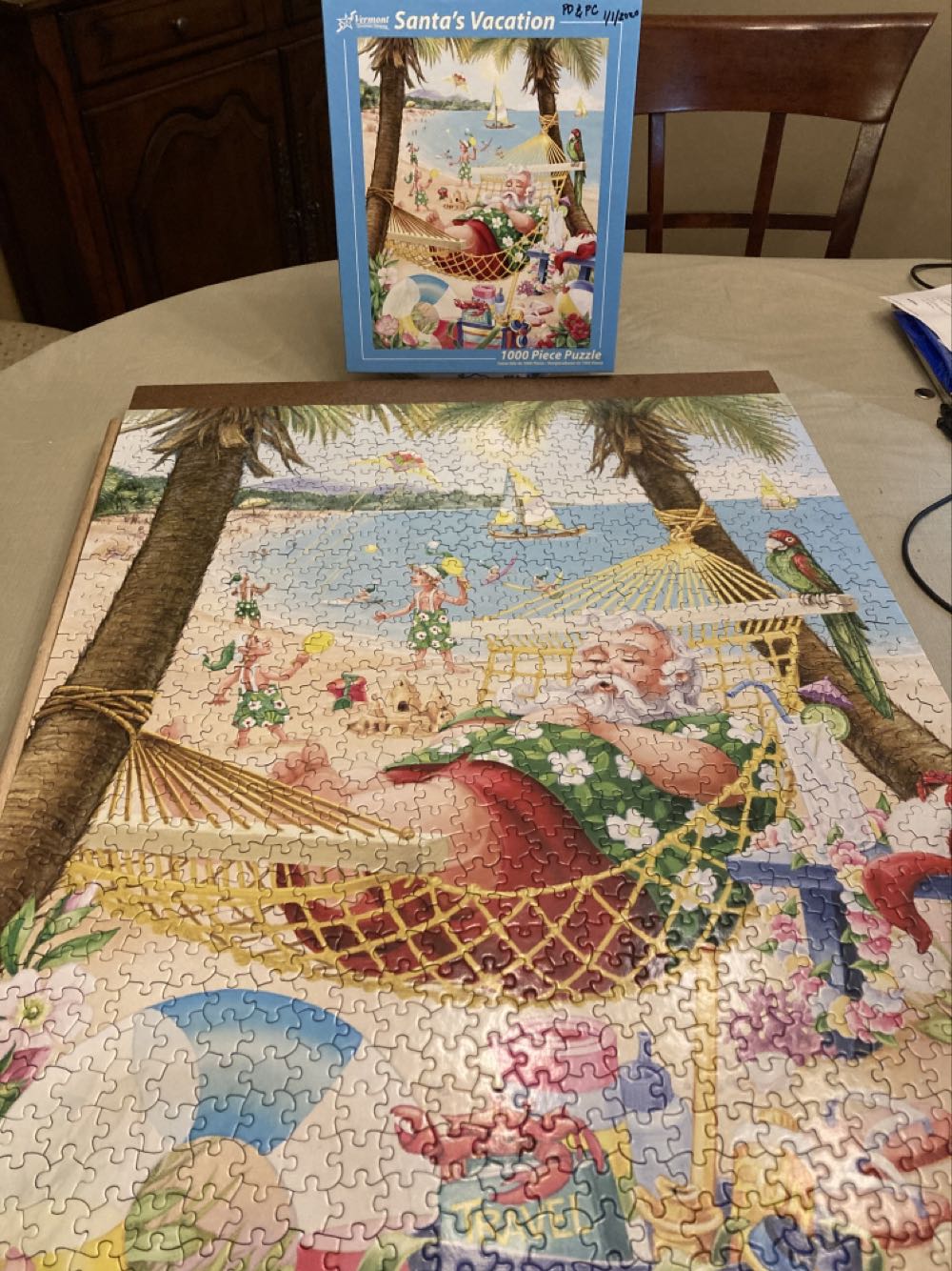 Santa’s Vacation Christmas - Vermont Christmas Company puzzle collectible [Barcode 871241009684] - Main Image 2