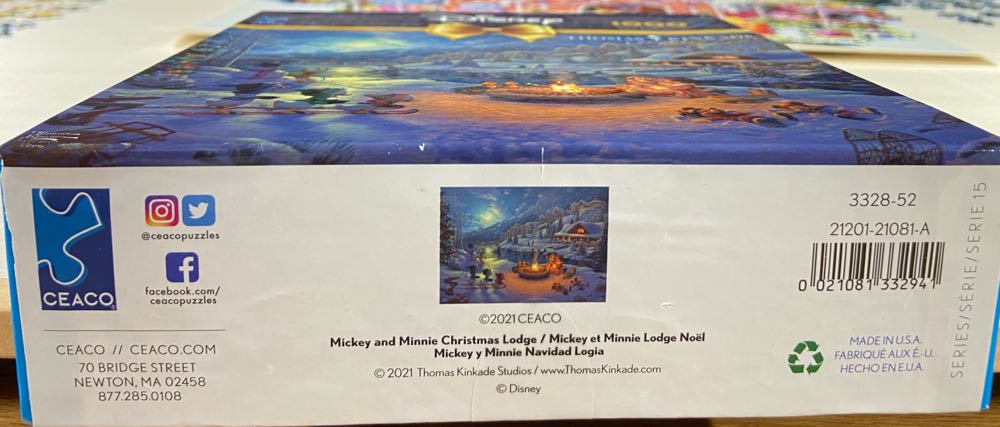 Mickey And Minnie Christmas Lodge - Ceaco puzzle collectible [Barcode 021081332941] - Main Image 2