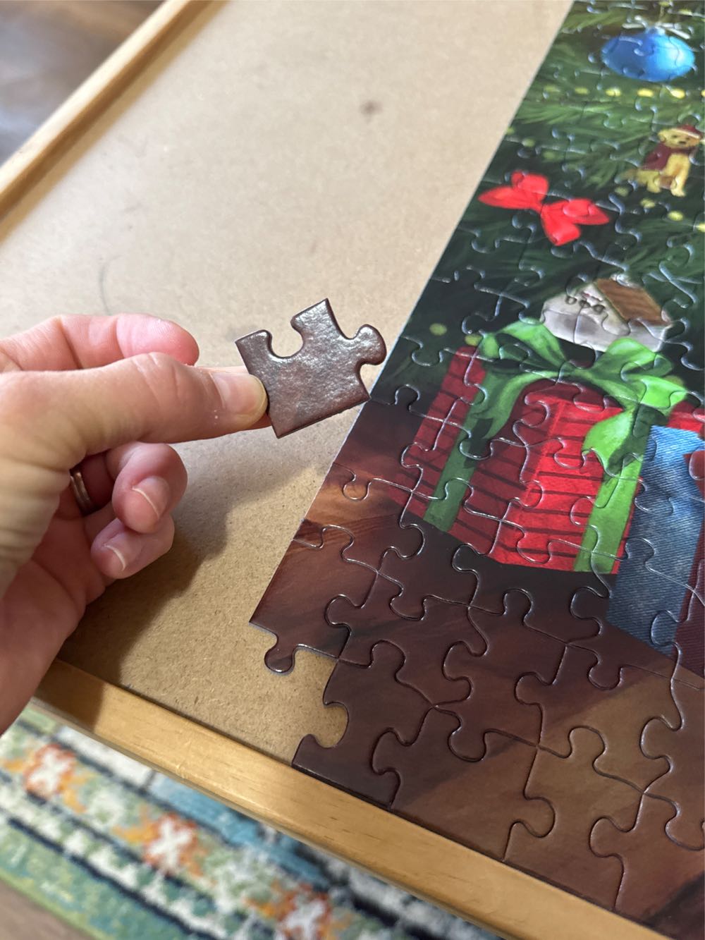 The Perfect Gift - SunsOut puzzle collectible [Barcode 796780297104] - Main Image 4