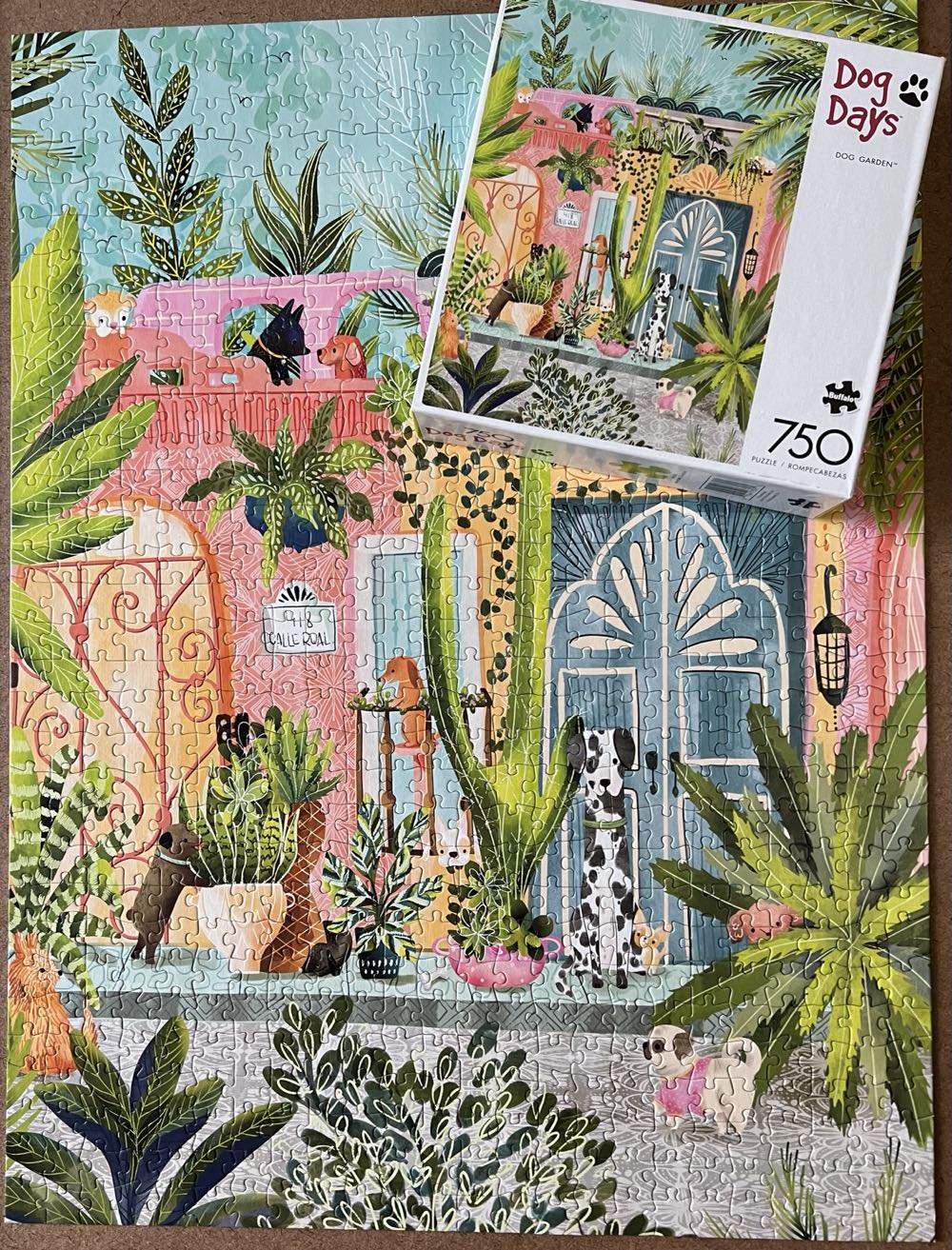 Dog Garden  - Buffalo puzzle collectible [Barcode 079346173570] - Main Image 3