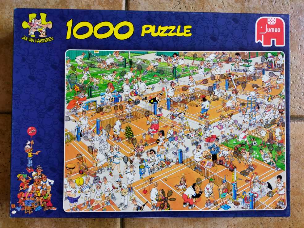 Jan van Haasteren. De tennisbaan - Jumbo puzzle collectible - Main Image 3
