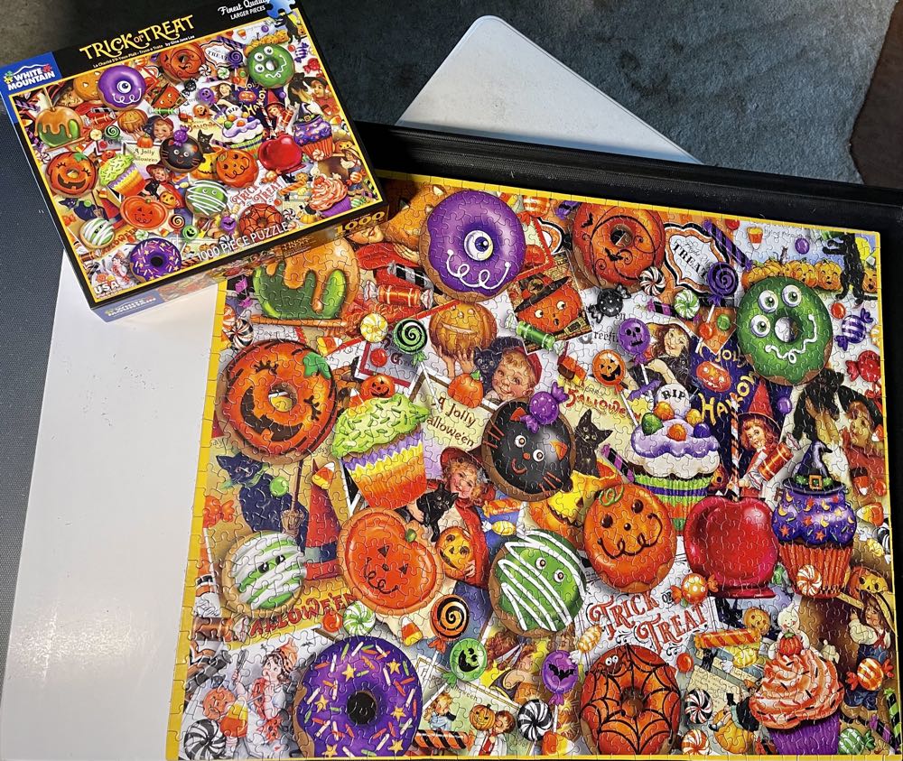 Trick or Treat - White Mountain Puzzles puzzle collectible [Barcode 724819264896] - Main Image 3