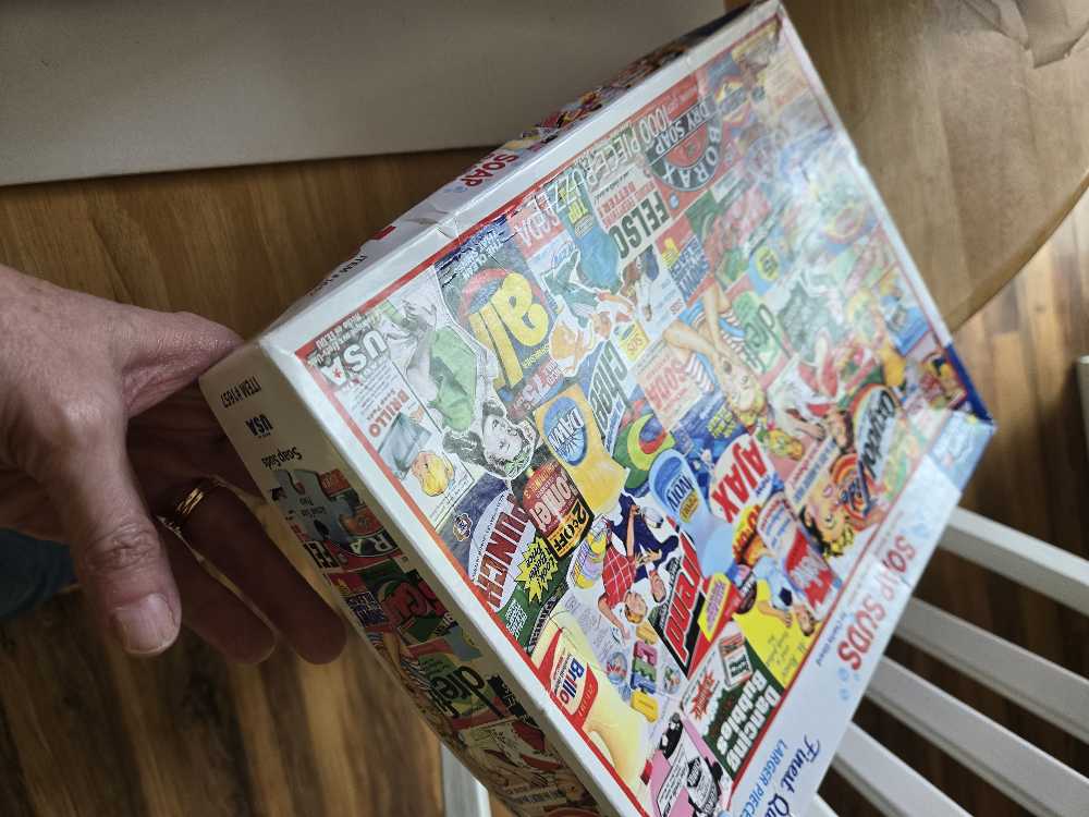 Soap Suds-selling  - White Mountain puzzle collectible [Barcode 724819264834] - Main Image 4