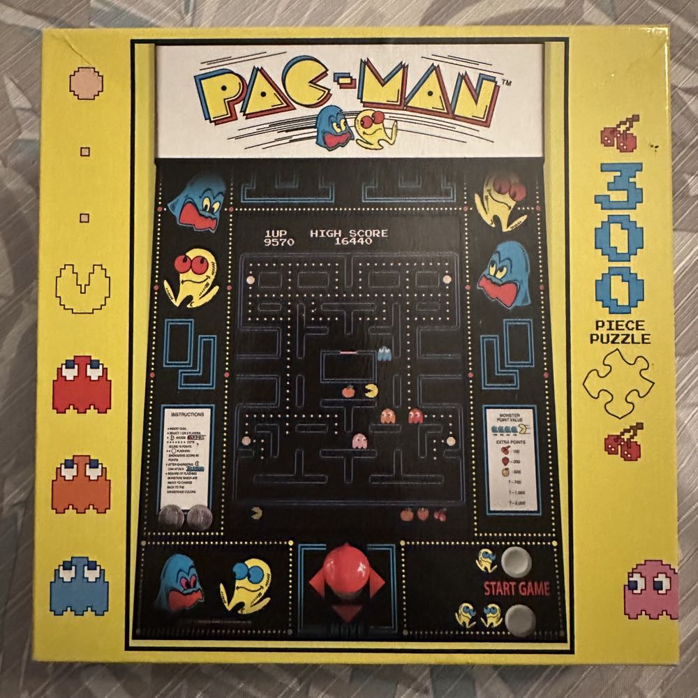 PAC-MAN - Buffalo Games & Puzzles puzzle collectible [Barcode 079346027729] - Main Image 3