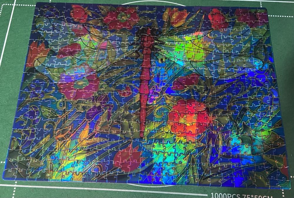 Red Dragonfly - Milton Bradley puzzle collectible [Barcode 778988301494] - Main Image 3