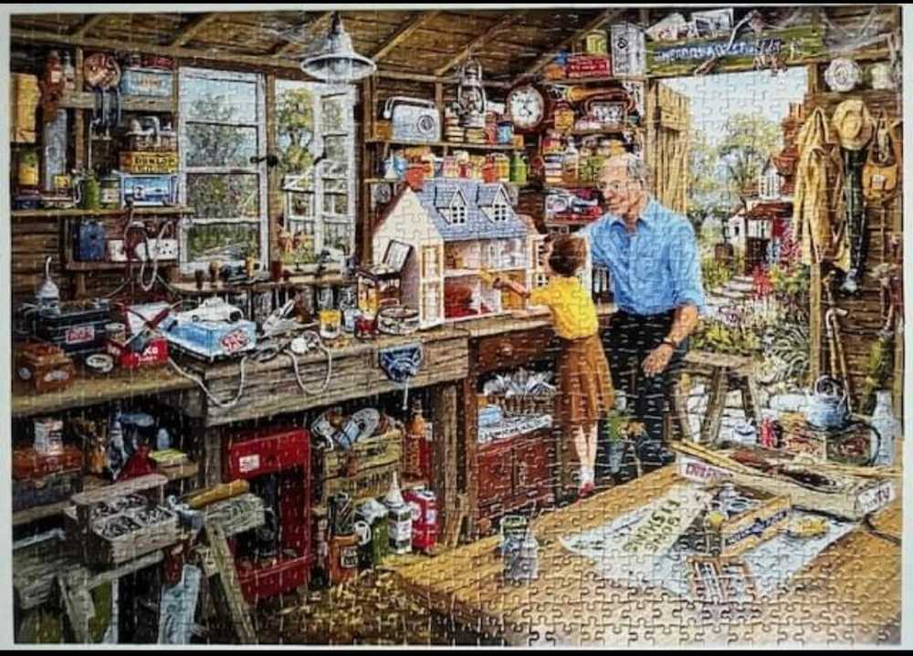 Gibson Granddads Workshop - Gibson puzzle collectible - Main Image 3