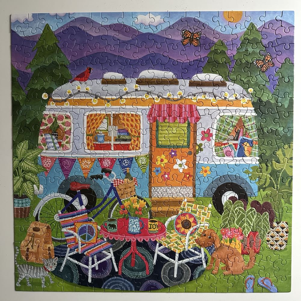 Happy Campers - Mountain Camper - Ceaco puzzle collectible [Barcode 021081222624] - Main Image 3