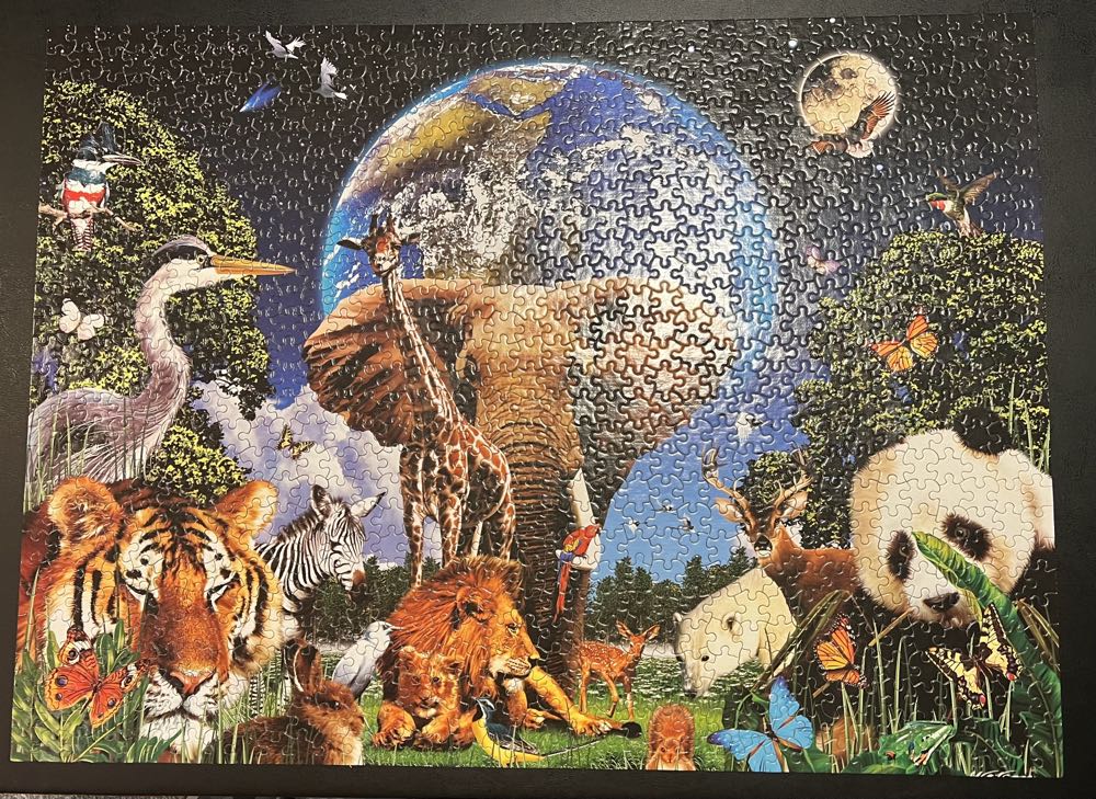 ZZ - Peace On Earth (TRADED) - White Mountain puzzle collectible [Barcode 724819251124] - Main Image 2