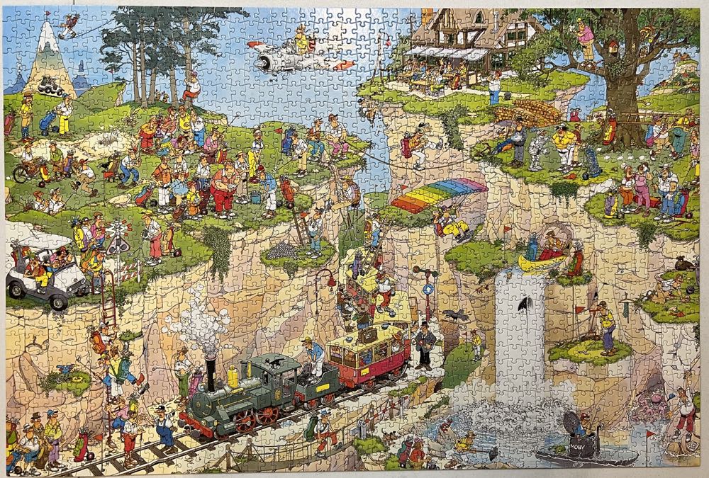 Jan van Haasteren. De Golfbaan/The Golf Course - Jumbo puzzle collectible [Barcode 8710126015551] - Main Image 2
