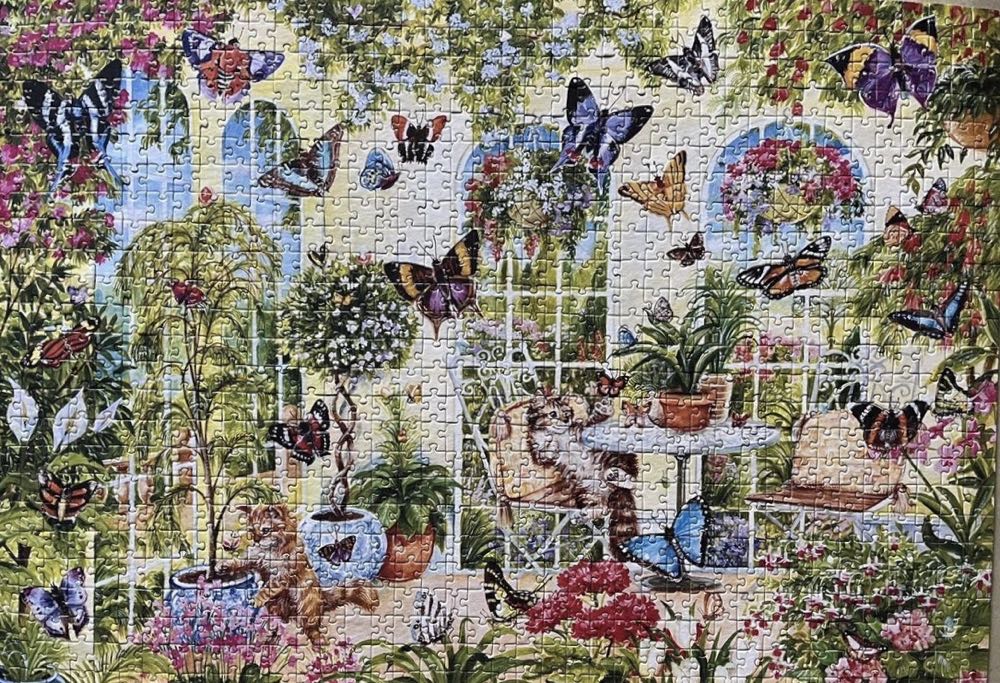 Butterflies Dance - Corner Piece puzzle collectible [Barcode 5052089293434] - Main Image 3