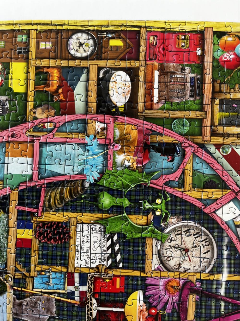 Crazy “C” & “D” - Ravensburger puzzle collectible [Barcode 4005556824649] - Main Image 3