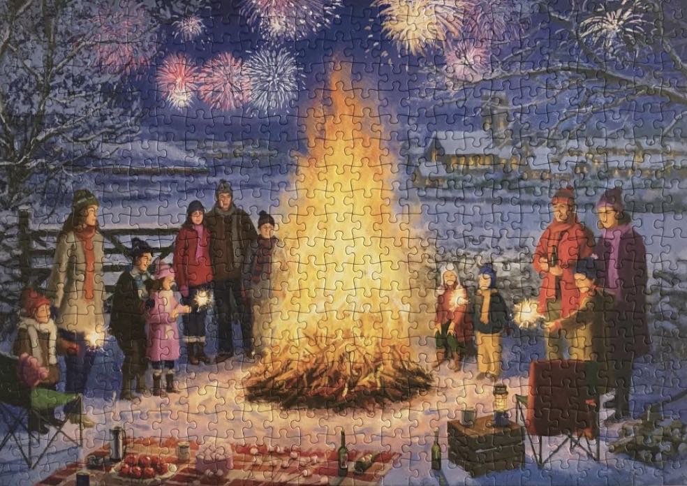 Bonfire Night - Falcon de luxe puzzle collectible [Barcode 8710126111215] - Main Image 3