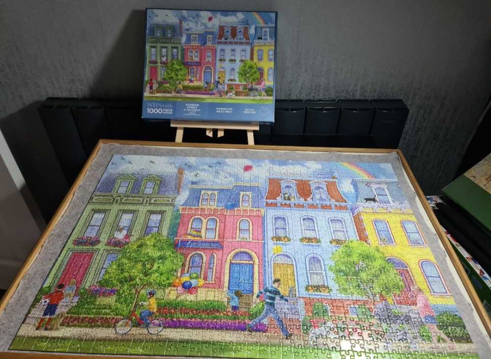 *Rainbow Street. 😁 COMPLETED 06/11/2021 - W H Smith puzzle collectible - Main Image 3