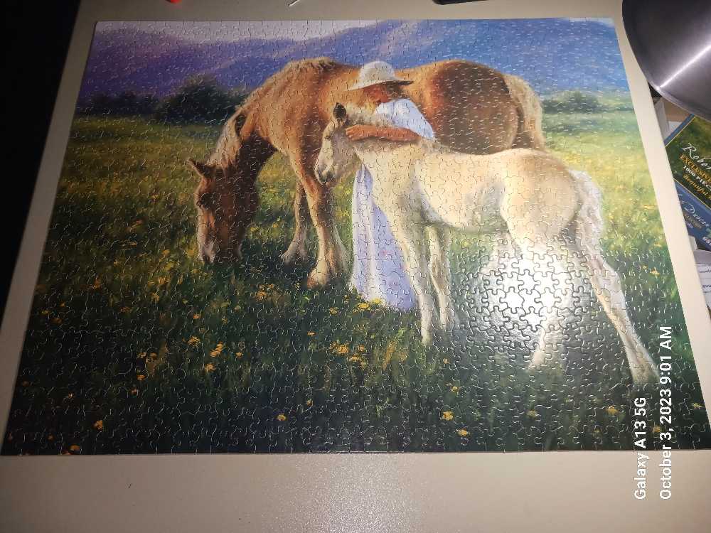 Beautiful Blondes - NEW - White Mountain Puzzles puzzle collectible [Barcode 724819253364] - Main Image 2