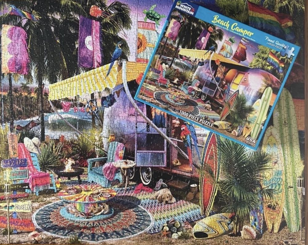 Beach Camper - White Mountain 🇺🇸 puzzle collectible [Barcode 724819264964] - Main Image 4