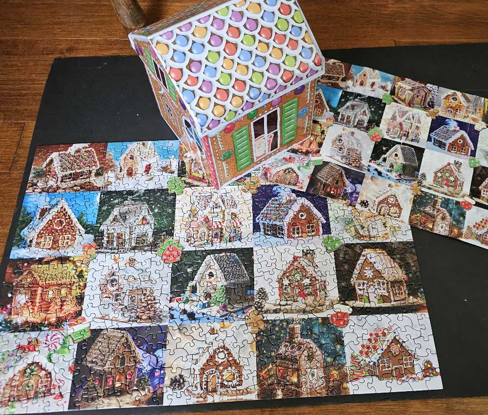 Gingerbread House - Eurographics puzzle collectible [Barcode 628136656610] - Main Image 4