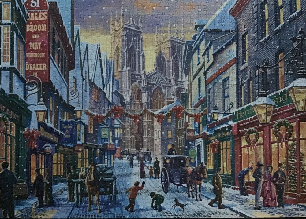 Christmas In York - Falcon de luxe puzzle collectible [Barcode 8710126112779] - Main Image 2