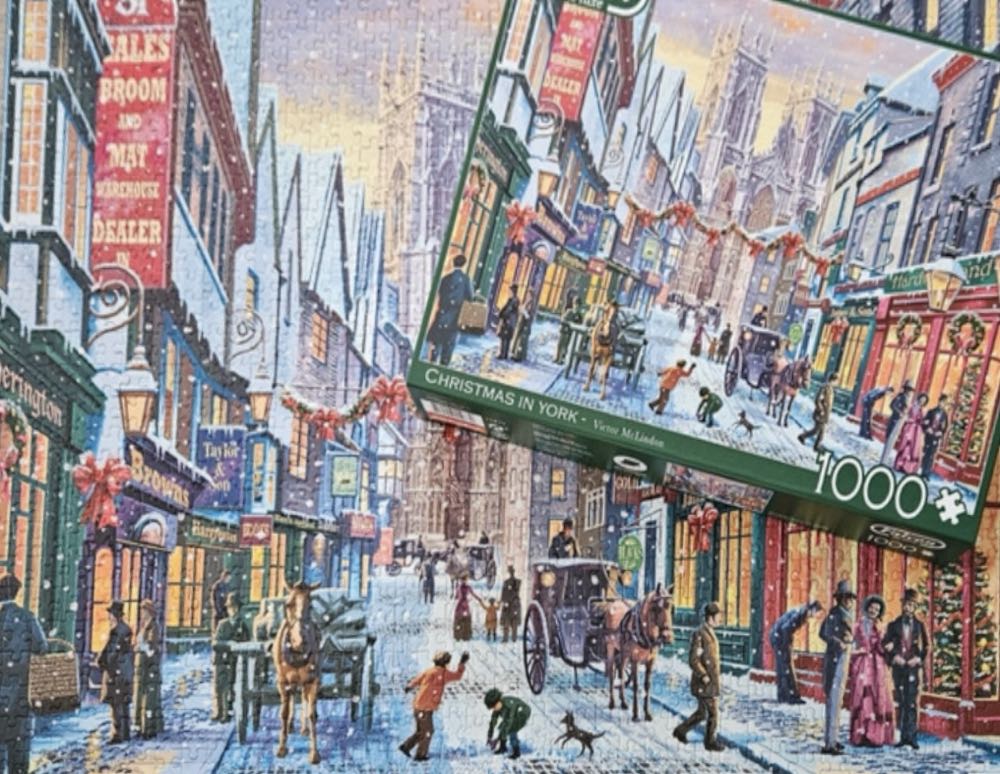 Christmas In York - Falcon de luxe puzzle collectible [Barcode 8710126112779] - Main Image 4