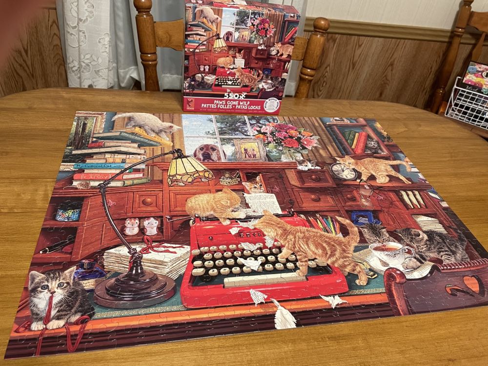 Kittens On Bed - Ceaco puzzle collectible [Barcode 021081232401] - Main Image 4